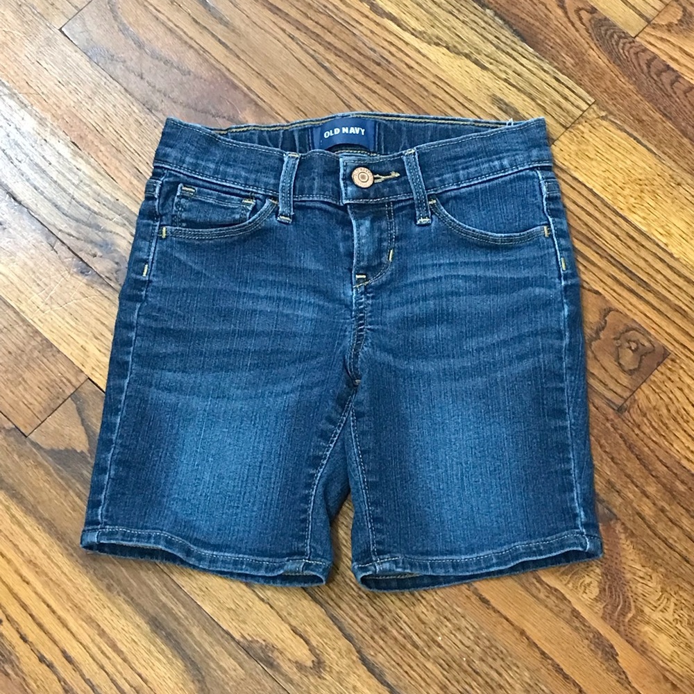 Old Navy Denim Blue Jean Shorts 
School Uniform Bottoms
Size Small 6 / 7 Regular